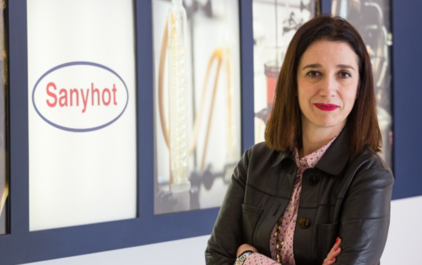 Elena Pérez, CEO de Sanyhot, en el podcast de Formaciones Adhesivas