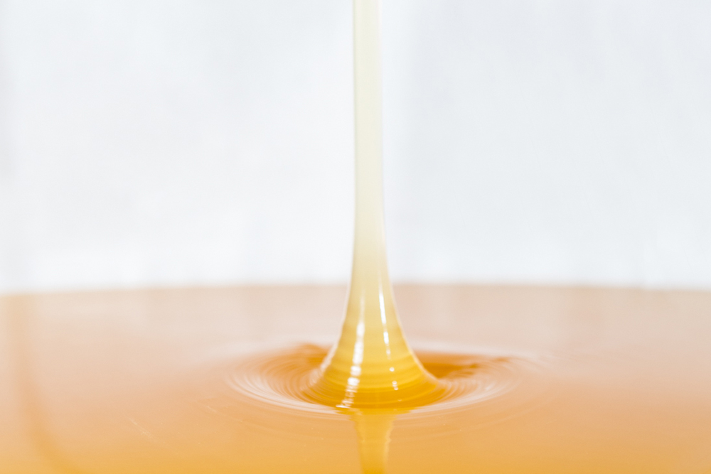 ¿Qué es el green strength y por qué es crucial en los adhesivos hot-melt?